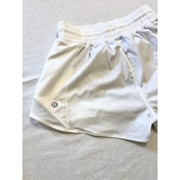 LuluLemon Hotty-Hot High-Rise Lined Shorts 2.5" white - Picture 3 of 7
